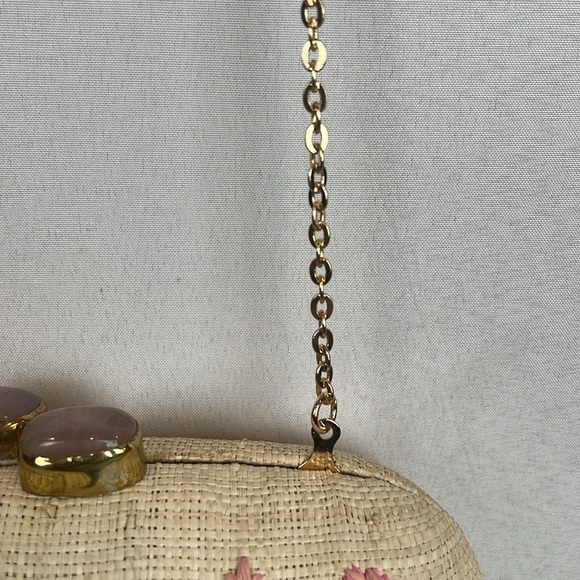 Pamela Munson Rosebud Floral Embroidered Cream Straw Clutch Bag - Picture 7 of 14